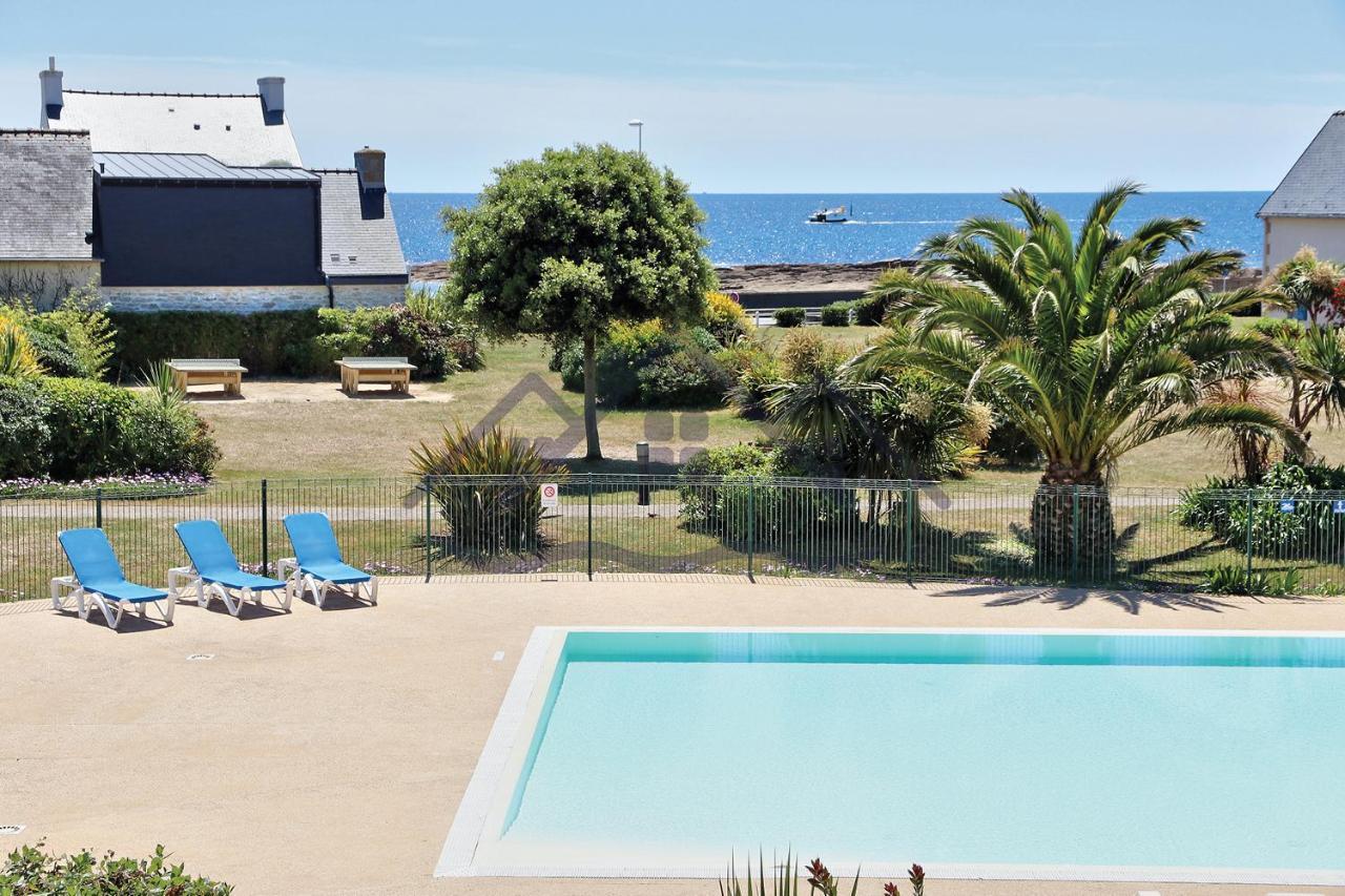 LocaLise au Guilvinec - A15 - Vue sur la mer la piscine et le jardin - Tout à pied, plages, port, centre, commerces, marché - Wifi inclus - Animaux bienvenus - Linge de lit inclus Extérieur photo