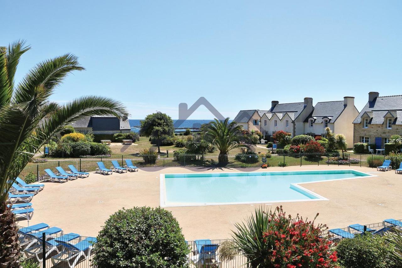 LocaLise au Guilvinec - A15 - Vue sur la mer la piscine et le jardin - Tout à pied, plages, port, centre, commerces, marché - Wifi inclus - Animaux bienvenus - Linge de lit inclus Extérieur photo