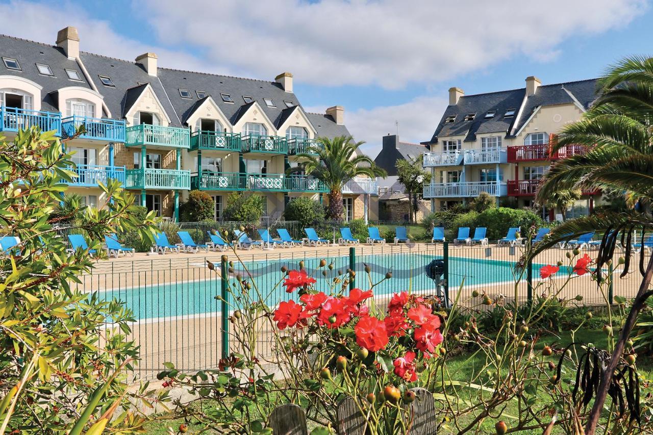 LocaLise au Guilvinec - A15 - Vue sur la mer la piscine et le jardin - Tout à pied, plages, port, centre, commerces, marché - Wifi inclus - Animaux bienvenus - Linge de lit inclus Extérieur photo