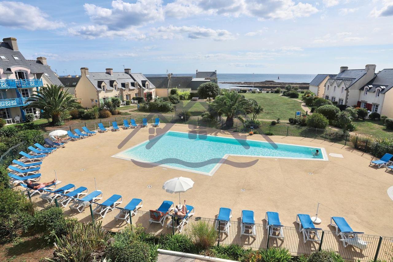 LocaLise au Guilvinec - A15 - Vue sur la mer la piscine et le jardin - Tout à pied, plages, port, centre, commerces, marché - Wifi inclus - Animaux bienvenus - Linge de lit inclus Extérieur photo
